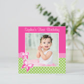 Roze Butterfly Green Polka Dot 1st Birthday Foto Kaart (Staand voorkant)