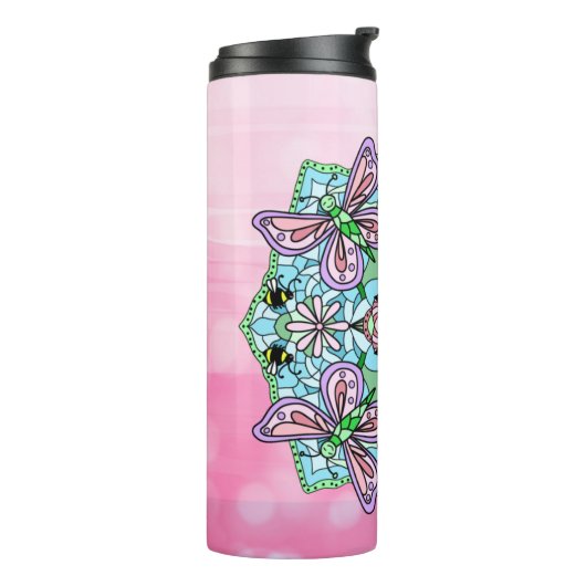 Roze Butterfly Mandala Whimsical Hand Drawn Thermosbeker (Gedraaid links)