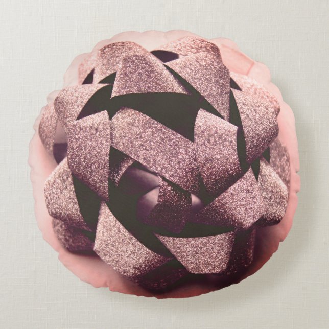 Roze cadeaus feeststrik rond kussen (Voorkant)