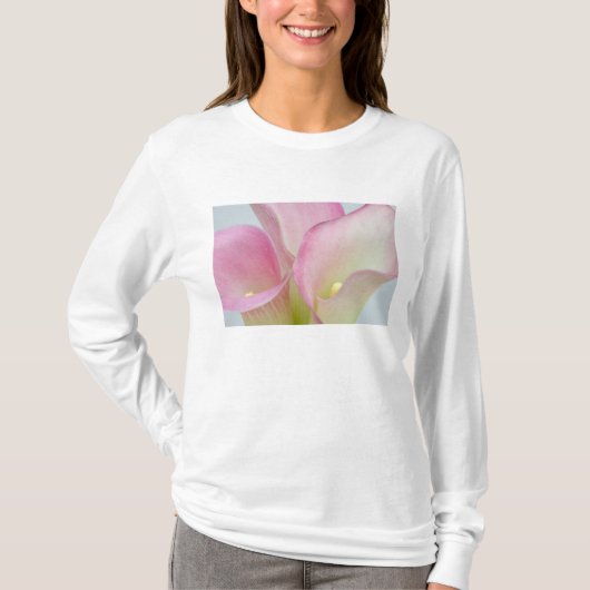 Roze Calla Lelies T-shirt (Voorkant)
