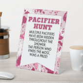 Roze Camo Verjaardagsfeestje benodigdheden Baby sh Reclamebord Met Voetstuk (Insitu)