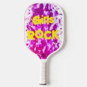 Roze camouflage met gele tekst | pickleball paddle (Achterkant)