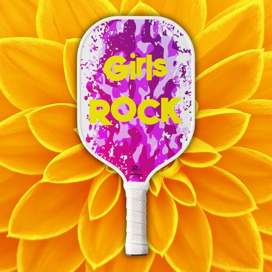 Roze camouflage met gele tekst | pickleball paddle
