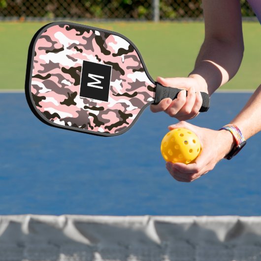 Roze Camouflagepatroon Monogram Pickleball Paddle (Insitu)
