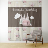 Roze Camper Camping Verjaardagsfeestje Wandkleed (In situ)