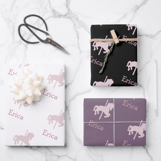 Roze Carrousel Horse Pattern Girl Name Birthday Inpakpapier Vel (Voorkant)