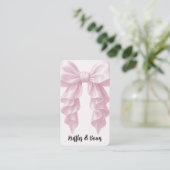 Roze Cascade Ruffle Bow Elegante Posh Boutique QR Visitekaartje (Staand voorkant)