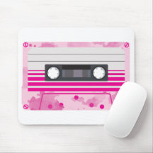 Roze cassettebandje met roze waterverfspetters