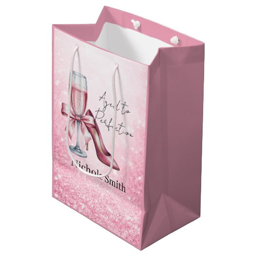 Roze Champaigne Glas Verouderd Tot Perfecte Verjaa Medium Cadeauzakje (Voorkant Gekanteld)