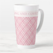 ROZE CHECK QUILT Tall Latte Mok + Tekst / Blush (Rechterhoek)