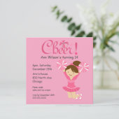 Roze Cheerleader Cheers Birthday Uitnodiging (Staand voorkant)