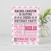 Roze Cheerleading Birthday Party Invitation Kaart (Staand voorkant)