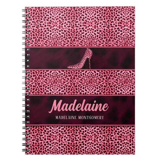 Roze Cheetah voor schrijver met naam Notitieboek (Voorkant)