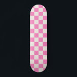 Roze cheque, Checkerboard Patroon, Gecontroleerd Persoonlijk Skateboard<br><div class="desc">Gecontroleerd patroon - roze en crèmekleurig wit dambord.</div>