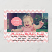 Roze Chevron Girl Birthday, Speech Bubble, Turns 2 Kaart (Voorkant / Achterkant)