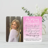 Roze Christelijke Bijbel Verse Aangepast Foto Afst Aankondiging (Staand voorkant)