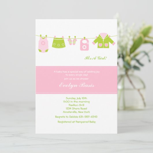 Roze Clothesline Baby shower Uitnodiging (Staand voorkant)