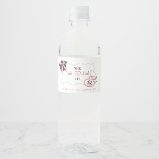 Roze Coquette Afstuderen Nurse Water Bottle Label Waterfles Etiket (Voorkant)