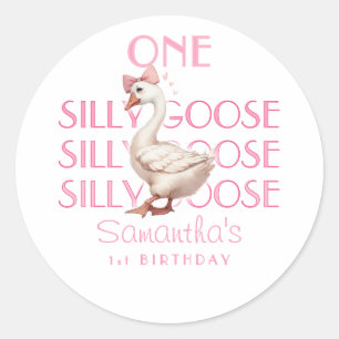 Roze Coquette Een Gekke Goose Girl 1e Verjaardag Ronde Sticker