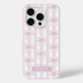 Roze Coquette Strikjes op Strepen Monogram iPhone 15 Pro Case