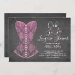 Roze corset Lingerie Bridal Shower Kaart<br><div class="desc">Ooh La La Lingerie Bridal Shower Uitnodiging met een lacy roze corset op een populaire chalkboardachtergrond met een coördinerende achterzijde</div>