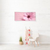 Roze Cosmos Bloemstuk Bruidsfeest Welkom Spandoek (Insitu)