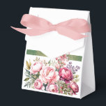 Roze Cottage Bloemstuk Favor Doos Bedankdoosjes<br><div class="desc">Straal charme en stijl uit op je speciale evenement met onze Roze Cottage Bloemstuk Favor Dozen. Perfect gegenereerd, hebben deze favor dozen een uitstekend bloemendesign dat de ogen aanspreekt. Vul ze met leuke traktaties of kleine tokens van waardering voor je gasten. De unieke cottage-achtige vorm voegt een zweem van speelse...</div>