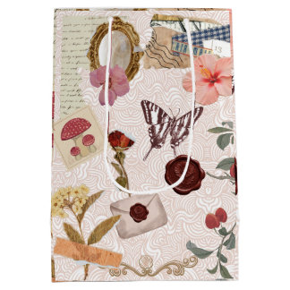 Roze Cottagecore Botanische Collage Medium Cadeauzakje