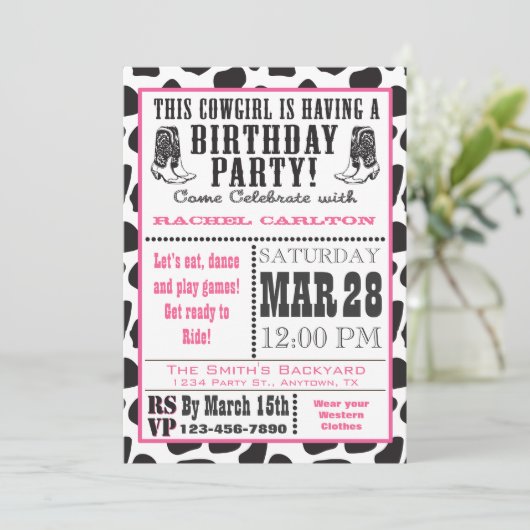 Roze Cow Print Cowgirl Uitnodiging (Staand voorkant)