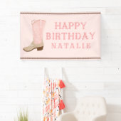 Roze Cowboy Boot Happy Birthday Spandoek (Insitu)