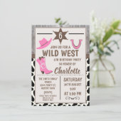 Roze Cowgirl Boots Wild West Birthday Uitnodiging (Staand voorkant)