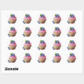 Roze crème cupcake met bessen verjaardag ronde sticker (Vel)