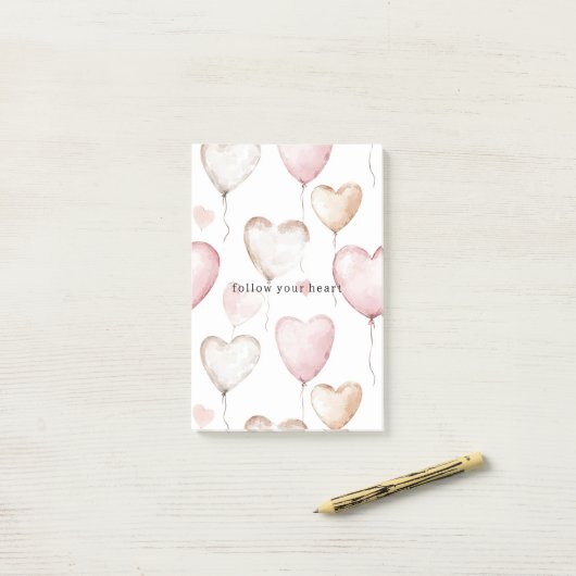 Roze Crème Harten Post-it® Notes (Op bureau)