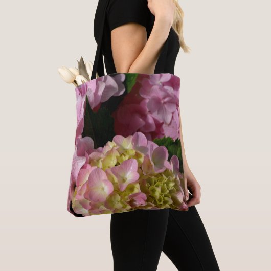 Roze Crème Hydrangeas geel roze groen bloemig Tote Bag (Dichtbij)