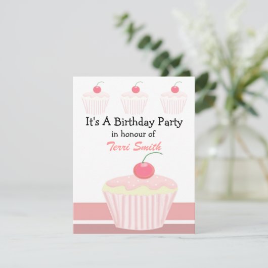 Roze cupcake Birthday Uitnodiging (Staand voorkant)