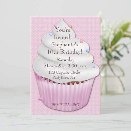 Roze cupcake Birthday Uitnodiging (Staand voorkant)