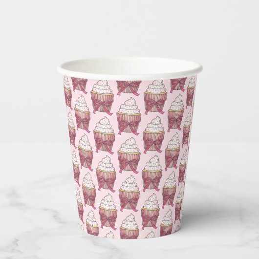Roze Cupcake Bow Sprinkles Weddenschap Vrijgezelle Papieren Bekers (Achterkant)