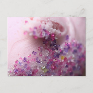 Roze cupcake met roze en paarse suiker briefkaart