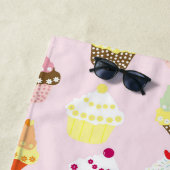 Roze Cupcake Patroon op maat Strandlaken (In situ)