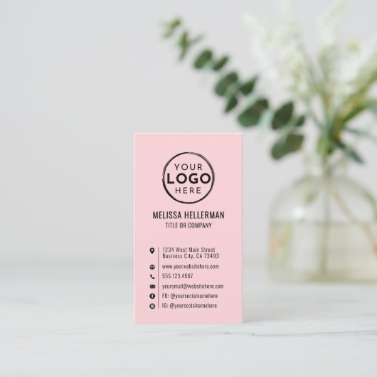 Roze Custom Logo Minimal Modern Vertical Visitekaartje (Staand voorkant)
