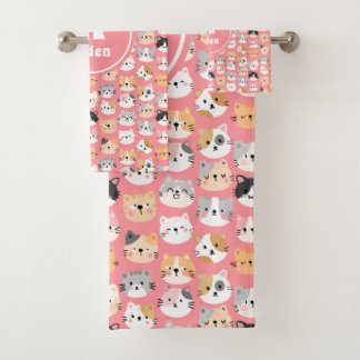 Roze Cute Cats Monogram Naam Bad Handdoek