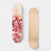 Roze dahlia-bloemkop dicht bij elkaar persoonlijk skateboard (Voorkant)