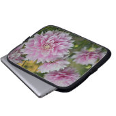 Roze Dahlia Flowers op RHS Garden Wisley Laptop Sleeve (Voorkant onderkant)