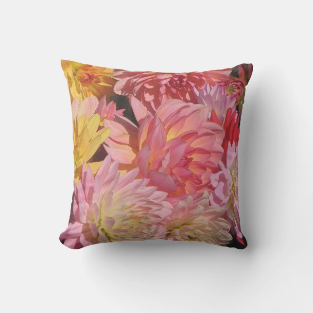 Roze Dahlia Garden Flowers Outdoor Pillow Buitenkussen (Voorkant)