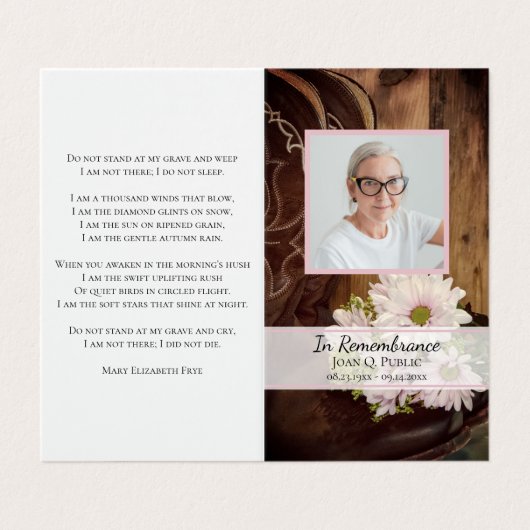 Roze Daisies Cowboy Boots Begrafenis Gebed Visitekaartje (Buitenkant ongevouwen)