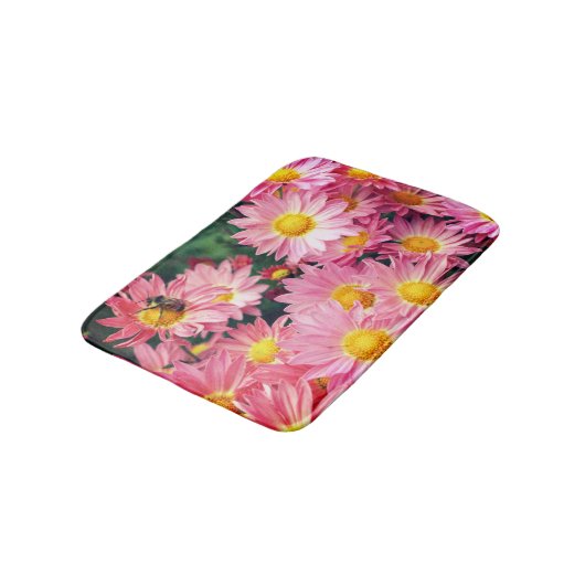 Roze Daisy Flowers en Bumble Bee Badmat (Gekanteld)