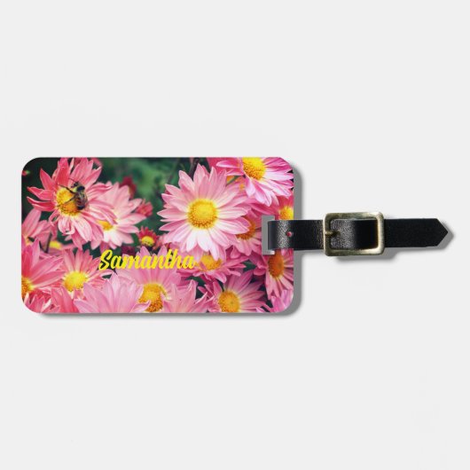 Roze Daisy Flowers en Bumble BeeBay, op maat gesne Bagagelabel (Voorkant horizontaal)