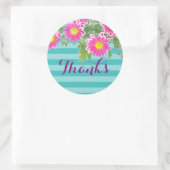Roze Daisy Flowers on Turquoise Stripes "Bedankt" Ronde Sticker (Tas)
