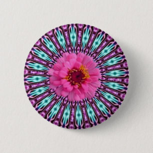 Roze Daisy in Crystal Light Button