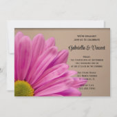 Roze Daisy over uitnodiging van de Tan Engagement  (Voorkant)